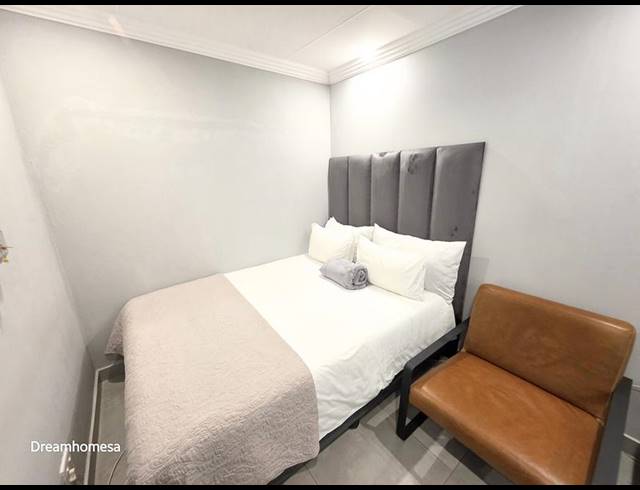 1 BEDROOM PROPERTY TO RENT IN HOUGHTON ESTATE
